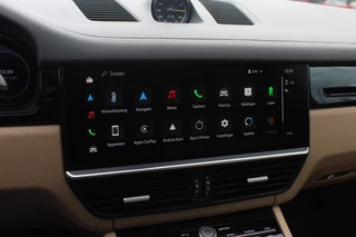 Porsche Cayenne Porsche Cayenne 3.0 E-Hybrid Platinum Edition / Trekhaak / Panoramadak / 360Camera / 22'' / Matrix LED / Luchtvering / Sportdesign / Sportchrono / Keyless / Stoelventilatie / Stuurverwarming / Dodehoek / DAB / ACC - afbeelding nr 22
