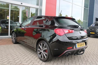 Alfa Romeo Giulietta Alfa Romeo Giulietta 1.4 120PK TURBO SPRINT | LEDEREN BEKLEDING | AFNEEMBARE TREHAAK | ALL SEASON BANDEN | NAVIGATIE | CLIMATE CONTROL | CRUISE CONTROL | CARBON INTERIEUR AFWERKING | 18