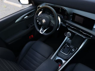 Alfa Romeo Tonale Alfa Romeo Tonale 1.3T PHEV 280 PK Veloce | Pano | Leder | LED | Winter | 20