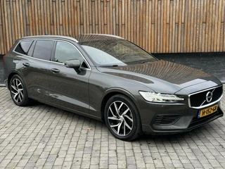 Volvo V60 Volvo V60 2.0 T6 Twin Engine AWD 253pk | Comfortstoelen leer | Stoelverwarming | Navigatiesysteem | Trekhaak uitklapbaar | 18 inch lichtmetalen velgen | Apple CarPlay | LED verlichting | Getint glas achter | Parkeersensoren achter - afbeelding nr 27