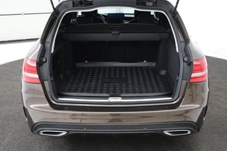 Mercedes-Benz C-Klasse Mercedes-Benz C-klasse 220 CDI AMG | Adaptive cruise | Leder |  Stoelverwarming | Camera | Full LED | Navigatie | Carplay | Park Assist - afbeelding nr 11