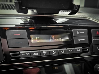Volkswagen up! Volkswagen Up! 1.0 TSI High up! | PANO | CAMERA | CRUISE | - afbeelding nr 31