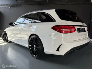 Mercedes-Benz C-Klasse Mercedes C-klasse Estate 200 AMG / PANO / 20 INCH - afbeelding nr 17