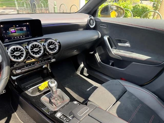 Mercedes-Benz CLA Mercedes-Benz CLA Shooting Brake 180 AMG Premium Plus AMG-Pakket/Airco/Parkeersensoren/Stoelverw./ - afbeelding nr 22