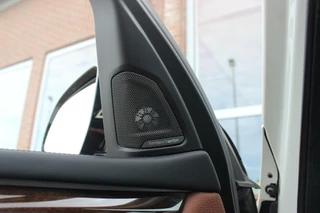 BMW X5 ➡️ BMW X5 xDrive50i F15 High Executive 7p M-sport | M-pakket | 2e eigenaar | Dakraam | Head-up | 20 inch | LED | Camera | 449 pk | 7 persoons | Harman-kardon | Keyless go/entry - afbeelding nr 33