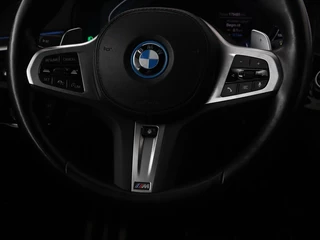 BMW 5 Serie BMW 5-serie 530e xDrive M Sport | Panoramadak |  Harman/Kardon | Stoel & stuurverwarming | Adaptive cruise | Camera | Trekhaak | Carplay | Achterbankverwarming | Live Cockpit | Sportstoelen - afbeelding nr 9