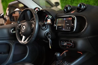 Smart Fortwo Smart Fortwo cabrio EQ Comfort PLUS 18 kWh Facelift - Leer - Stoelverwarming - Achteruitrijcamera - Cruise Control - - afbeelding nr 4