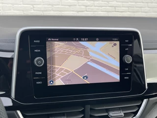 Volkswagen T-Roc Volkswagen T-Roc 1.5 TSI R-Line | CarPlay | Camera | ACC | IQ Light | Dodehoek | 18 inch - afbeelding nr 20