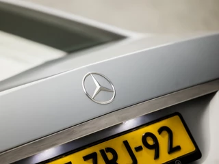Mercedes-Benz E-Klasse 184Pk Automaat (PANORAMADAK, NAVIGATIE, CLIMATE, LEDER, STOELVERWARMING, SPORTSTOELEN, PARKEERSENSOREN, ZWART HEMEL, NIEUWE APK, NIEUWSTAAT) - afbeelding nr 30