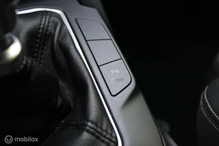 Ford Focus Ford Focus Wagon 1.0 EcoBoost Titanium Business 125 PK, Stuur/stoel verwarming, Pdc voor + achter, Full led, Keyless entry, Donkerglas, App connect, Cruise, Navi, Clima, 17 inch Lmv. - afbeelding nr 24