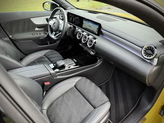 Mercedes-Benz CLA Mercedes CLA-klasse 250 e AMG CLA250e Coupe Panoramadak|Burmester®|Camera 360°|Sfeerverlichting|Head-up|Multibeam LED|Night pakket - afbeelding nr 22