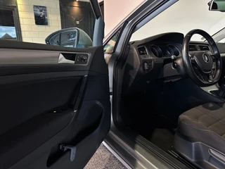 Volkswagen Golf Volkswagen Golf 1.0 TSI BNS ED. CON RIJKLAAR l LMV l CAMERA l CLIMA l - afbeelding nr 13