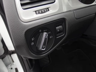 Volkswagen Golf CAMERA / NAVI / CLIMA / PDC / BLUETOOTH / CRUISE / DAB+ / NL-AUTO - afbeelding nr 26