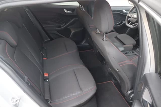Ford Focus Ford Focus Wagon 1.0 EcoBoost Hybrid ST Line X NL-Auto!! NIEUW TYPE!! - afbeelding nr 17