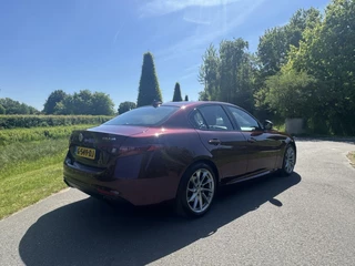 Alfa Romeo Giulia Alfa Romeo Giulia 2.0T 310pk, super netjes!! Veel opties!! - afbeelding nr 25