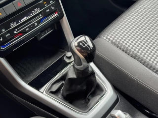 Volkswagen T-Cross Volkswagen T-Cross 1.0 TSI ACTIVE LED AIRCO LMV NAVI CARPLAY LMV - afbeelding nr 13