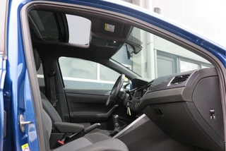Volkswagen Polo Volkswagen Polo 1.0 TSI 95pk 2x R-Line , Virtual cockpit, Panorama schuifdak , Led , Navi , Carplay . LMV PDC etc. . - afbeelding nr 21