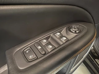 Jeep Compass Panoramadak, beats audio, stoel/stuurverwarming - afbeelding nr 14