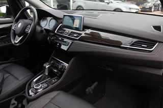 BMW 2 Serie BMW 2 Serie Active Tourer 225xe iPerformance High Exe. / Panoramadak / Camera / Head-up / Leder / Keyless / Navigatie / DAB / Stuurverwarming / Cruise Control - afbeelding nr 13