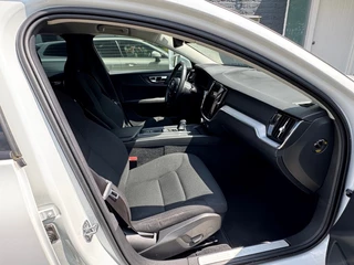 Volvo V60 Volvo V60 2.0 B3 Autom. Advantage + Camera + Nav + D -glas + 18 inch Lmv - 2021 - afbeelding nr 13