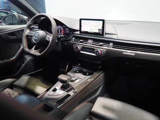 Audi RS4 - afbeelding nr 2