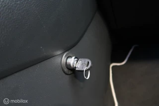 Toyota RAV4 Toyota RAV4 2.5 Hybrid Active Bi-Tone Pano Navi Carplay - afbeelding nr 34
