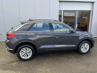 Volkswagen T-Roc Volkswagen T-Roc 1.0 TSI Style | Carplay | Navi | PDC | LM-Velgen - afbeelding nr 34