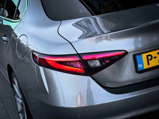 Alfa Romeo Giulia Alfa Romeo Giulia 2.0T Super | PANORAMADAK | KEYLESS | DNA | LANE ASSIST | VOL OPTIES! - afbeelding nr 15