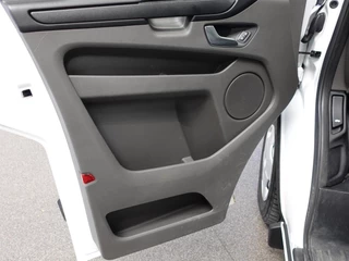 Ford Transit Custom Ford Transit Custom 131pk Automaat L2H1 Trend airco Cruise control Trekhaak Parkeersensoren - afbeelding nr 11