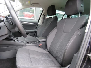 Škoda Octavia Škoda Octavia Combi 1.4 TSI 204pk IV PHEV Business Edition / Stoel & stuurwiel verwarming / Navi / Led / 18 Inch / BOVAG garantie - afbeelding nr 25