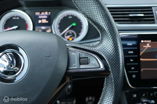 Škoda Superb Skoda Superb Combi 2.0 TSI 4x4 Sportline / Pano / Canton - afbeelding nr 19