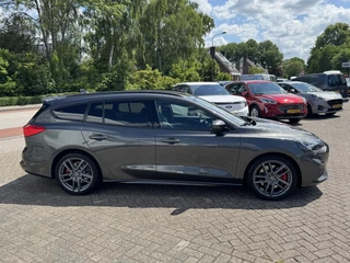 Ford Focus Ford Focus Wagon 2.3 EcoBoost ST-3 278pk | Adaptieve cruise control | Adaptieve LED |  Trekhaak | Winter Pack | Bang&Olufsen | Elektrische achterklep | Head up Display - afbeelding nr 2
