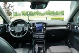 Volvo XC40 Volvo XC40 1.5 T5 Recharge Inscription - Dealer onderhouden - Panoramisch schuif/kanteldak - Stoel en stuurwielverwarming - Harman Kardon - Elektrisch verstelbare stoelen - Adaptieve cruise control i.c.m. BLIS - 360 graden camera - - afbeelding nr 18