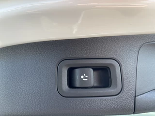 Mercedes-Benz GLA Mercedes-Benz GLA 200 Business Solution AMG | Pano | Ambient Light | MBUX | Camera | LED | DAB+ - afbeelding nr 31