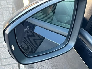 Volkswagen T-Roc Volkswagen T-Roc 1.5 TSI Style Business | Adaptive Cruise Control | Apple CarPlay/Android Auto | Climate Control | Camera - afbeelding nr 30
