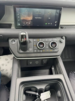 Land Rover Defender Land Rover Defender 3.0 110 MHEV X-dynamic HSE 6 cil grijs kenteken - afbeelding nr 19