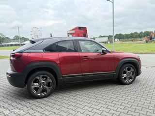 Mazda MX-30 Mazda MX-30 e-SkyActiv 145 F 36 kWh HUD Navi Camera LUXE Incl BTW - afbeelding nr 5