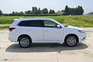 Mitsubishi Outlander Mitsubishi Outlander 2.4 PHEV Intense - afbeelding nr 16