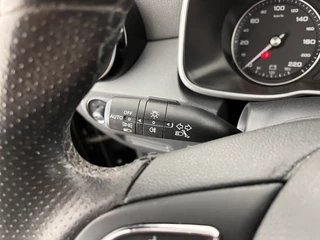 MG ZS EV MG ZS EV Luxury 45 kWh (INCL-BTW) *PANO | FULL-LEATHER | CCS-FASTLOADER | KEYLESS | NAVI-FULLMAP | ADAPTIVE-CRUISE | CAMERA | HEATED-SPORTSEATS | CARPLAY | BLINDSPOT | DAB | LANE-ASSIST | 17