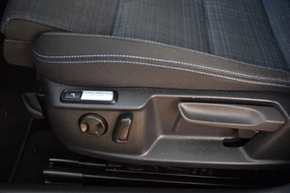Volkswagen Passat Volkswagen Passat Variant GTE 218PK DSG HYBRID BUSINESS CAMERA/NAVI/MASSAGE - afbeelding nr 17