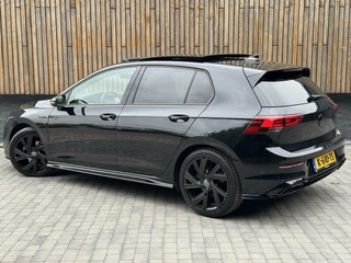 Volkswagen Golf Volkswagen Golf 1.5 eTSI R-Line Automaat | Panoramadak | LED | Black Style | Harman/Kardon HiFi | Achteruitrijcamera | Sfeerverlichting | Trekhaak afneembaar | Adaptieve cruise control | Parkeersensoren voor en achter - afbeelding nr 37
