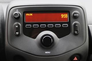 Toyota Aygo Toyota Aygo 1.0 VVT-i x-fun 5-Deurs, Airco, Cruise, Bluetooth, Elektrische Ramen, DAB, Xenon - afbeelding nr 36