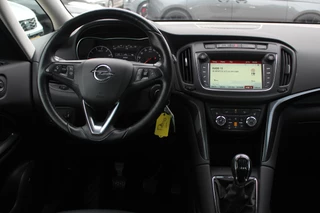 Opel Zafira Opel Zafira 1.4 Turbo Edition 7p. / Trekhaak / Panoramadak / Camera / Leder / 19'' / Navigatie / Stuurverwarming / DAB / ACC / Stoelverwarming / LED-lichtpakket - afbeelding nr 9