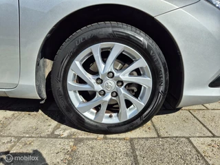 Toyota Auris Toyota Auris Touring Sports 1.8 Hybrid, Dealer onderhouden! - afbeelding nr 31