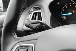 Ford Kuga Ford Kuga 1.5 EcoBoost Vignale | Trekhaak Afneembaar 2000KG | Cruise Control | Navigatie | Climate Control | Lichtmetalen Velgen | - afbeelding nr 26