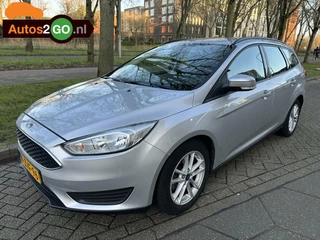 Ford Focus - 418906736-0