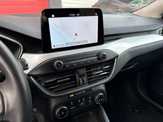 Ford Focus TREKHAAK / CARPLAY / NAVI / CLIMA / PDC / BLUETOOTH / CRUISE / NL-AUTO - afbeelding nr 6