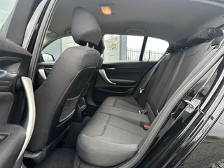 BMW 1 Serie BMW 1-serie 118i Executive 1e Eigenaar,Airco,Cruise,Stoelverwarming,PDC Achter,Bluetooth,6-bak,LM Velgen,APK tot 09-2026 - afbeelding nr 11