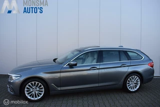 BMW 5 Serie BMW 520d Touring Luxury Bluestonemet. Pano Comfortstoel DAB HiFi Trekhaak - afbeelding nr 1