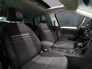 Volkswagen Golf [SCHUIFKANTELDAK, STOELVERWARMING, PDC V+A, CLIMATE CONTROL, BLUETOOTH TELEFOONVERBINDING, NAVIGATIE, NIEUWSTAAT] - afbeelding nr 11